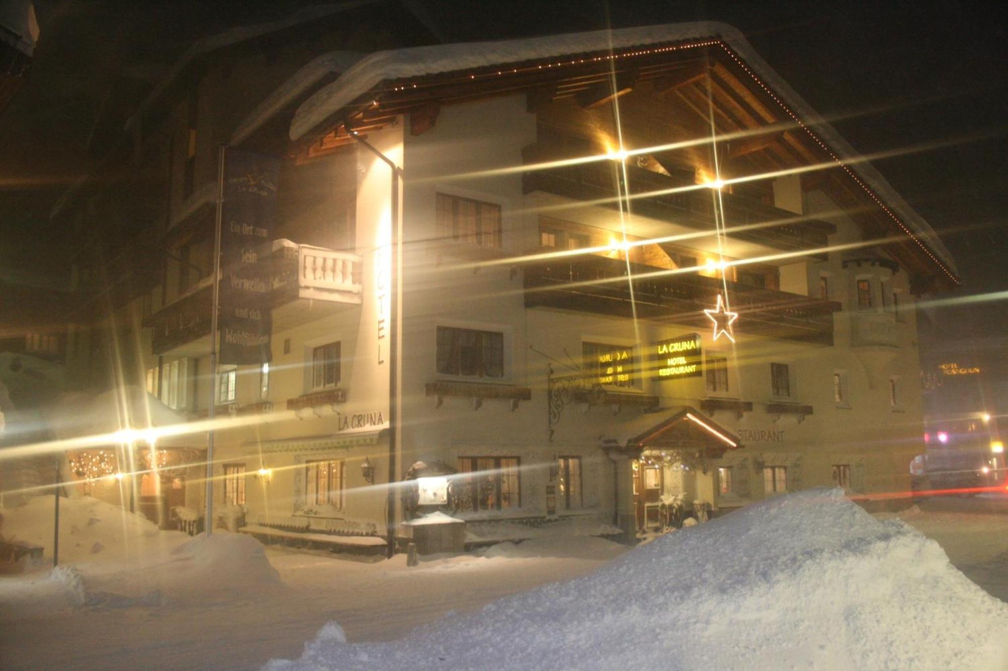 Hotel La Cruna Седрун Екстериор снимка